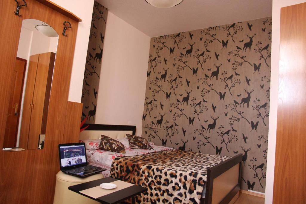 Hotel Parlamenti Tirana Camera foto
